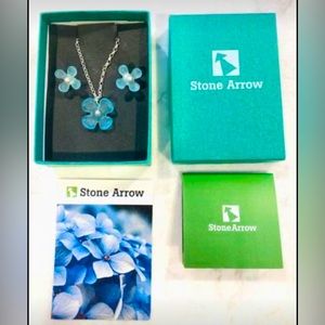 Stone Arrow - hand crafted jewelry from New Zealand - selling the set. Brand New